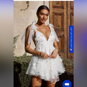 Selfie Leslie Chantilly tied shoulder mini dress size